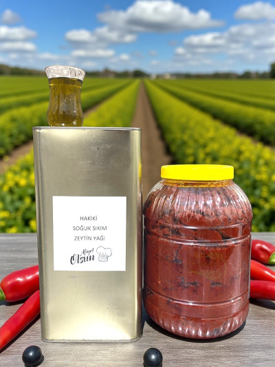 Avantajlı 2li Paket 5 Lt Zeytinyağı + 5 Kg Biber Salçası